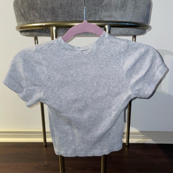 Grey rib Brandy Melville cropped short sleeve - Picture 3 of 3